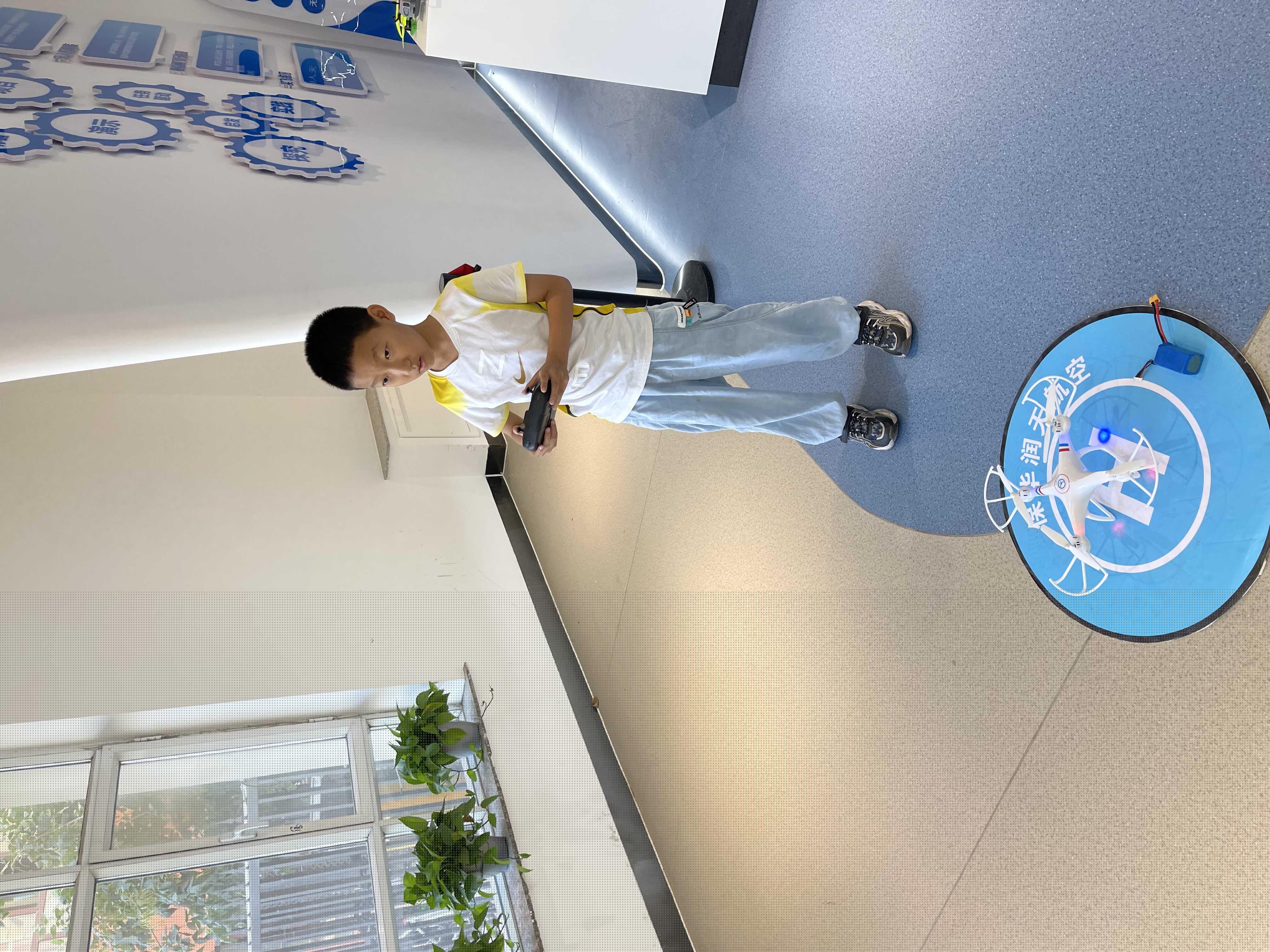 青少年多旋翼無人機駕駛員課程