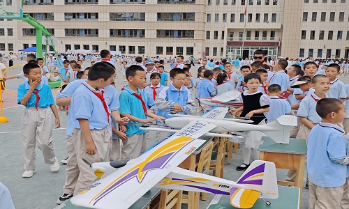 新疆無人機培訓保華潤天航空：少年必學！無人機培訓全解析，開啟科技夢想之旅