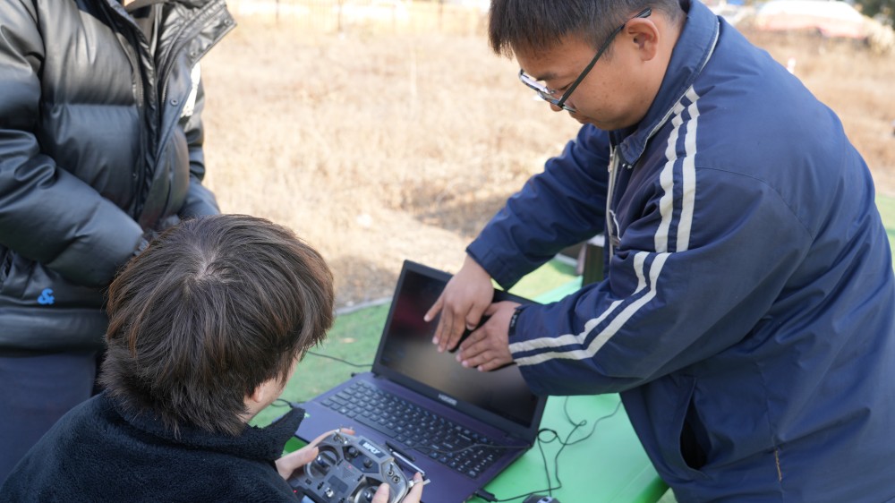 新疆學無人機到保華潤天,03考點在手,執照輕松我有!